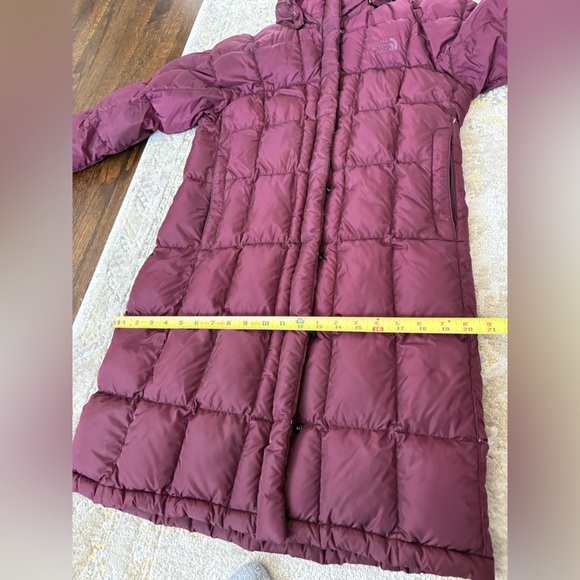 The North Face Metropolis Parka in Burgundy M - Picture 11 of 13